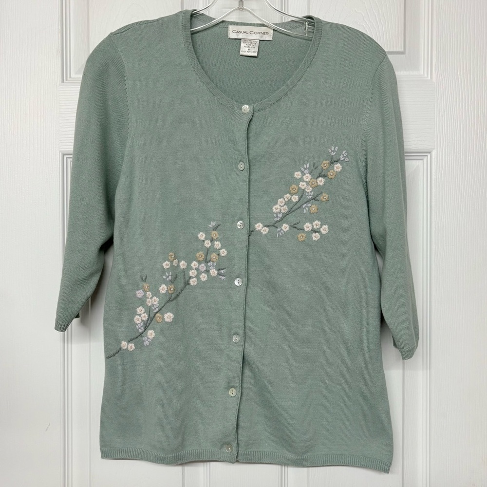 Casual Corner Sage Green Embroidered Needlework Floral Cardigan Sz M